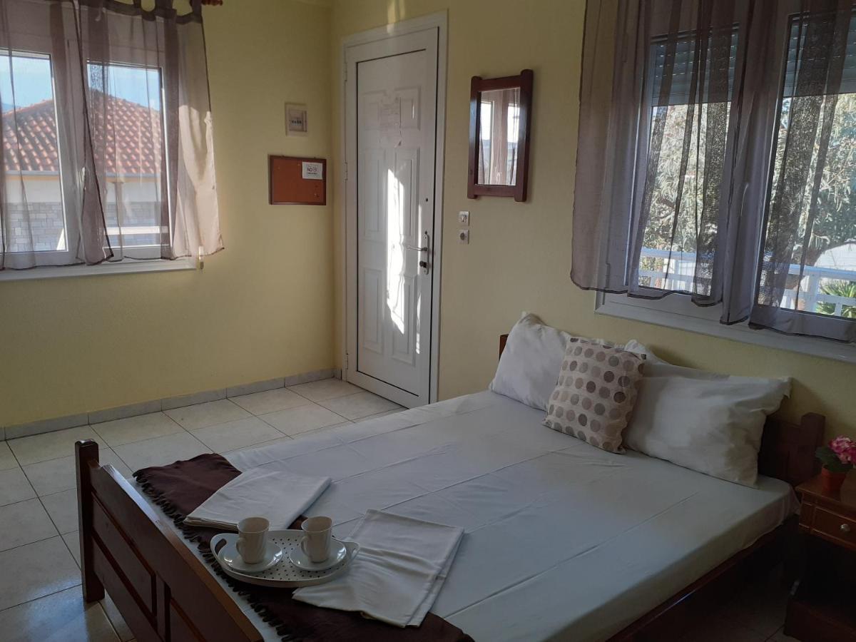 Polis΄ House Apartment Vrasna Luaran gambar